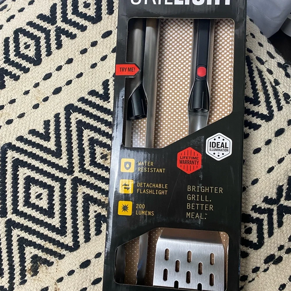 GRILLIGHT 2 piece set.